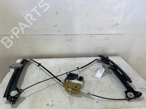 Używane Mechanizm podnoszenia szyby przedniej prawej Mechanizm podnoszenia szyby przedniej prawej VOLVO C70 II Convertible (542) D3 (150 hp) 37068100 37068100