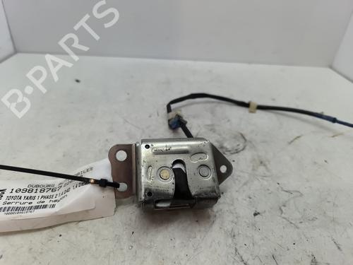 Used Tailgate lock TOYOTA YARIS (_P1_) 1.4 D-4D (NLP10_, NLP10R) (75 hp) 30497362