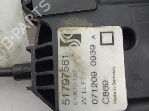 Front left lock FIAT GRANDE PUNTO (199_) 1.3 D Multijet | BP22821132C98 
