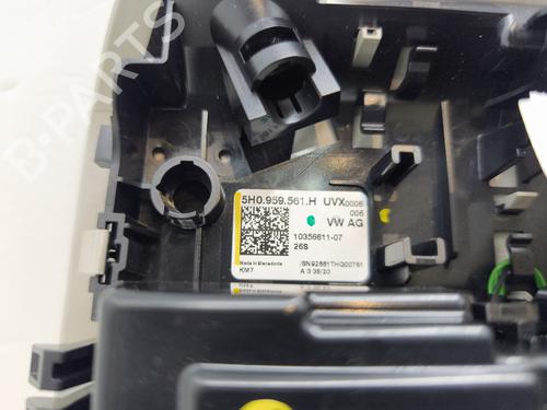 Used Interior roof light Interior roof light VW GOLF VIII Variant (CG5, DB5) 2.0 TDI (150 hp) 30200282 30200282