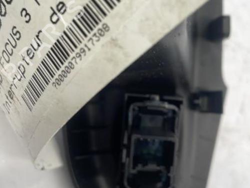 Used Right rear window switch FORD FOCUS III 1.0 EcoBoost (100 hp) 22831166