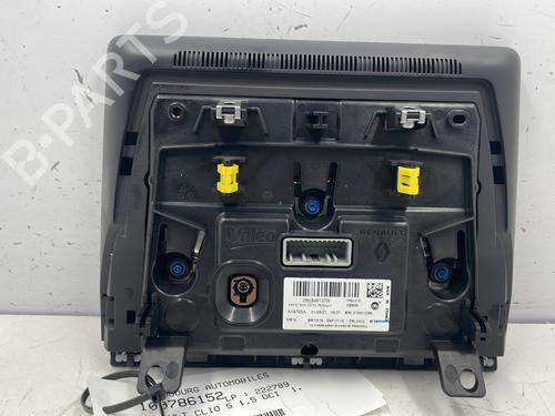 display-monitor-renault-clio-v-b7_-2019-23429488 main image