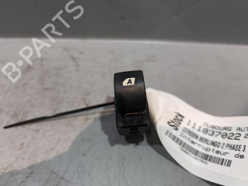 Venstre fortil elrude kontakt CITROËN BERLINGO MULTISPACE (B9) 1.2 PureTech 110 (110 hp) 29438724