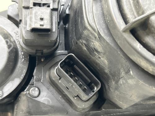 Used Right headlight Right headlight 39109194 39109194