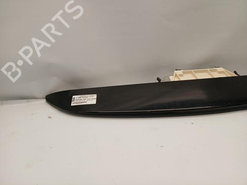 Used Third brake light Third brake light PEUGEOT 3008 I MPV (0U_) 2.0 HDi Hybrid4 (0URHCA) (200 hp) 31987853 31987853