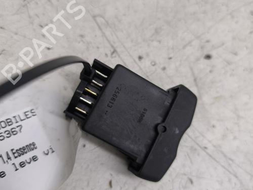 Høyre Foran elrute bryter Høyre Foran elrute bryter DACIA LOGAN (LS_) 1.4 (LS0A, LS0C, LS0E, LS0G) (75 hp) 34260027 34260027