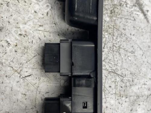 Used Switch Switch PEUGEOT 307 (3A/C) 2.0 HDi 90 (90 hp) 22834703 22834703