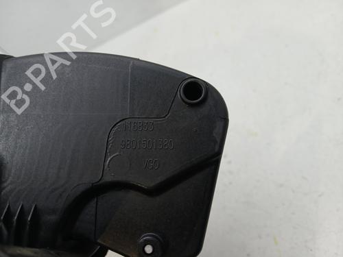 fuel-flap-citroen-c4-cactus-2014-31581377 main image