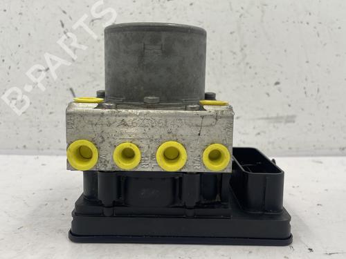 Used ABS pump FIAT 500L (351_, 352_) 1.3 D Multijet (199LXY1A, 199LXY11) (84 hp) 25833423