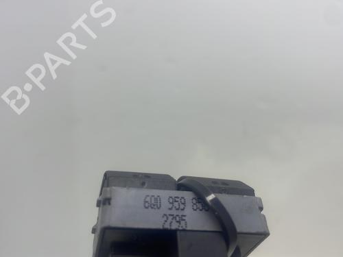 Used Left front window switch Left front window switch VW POLO IV (9N_, 9A_) 1.4 TDI (80 hp) 31084315 31084315