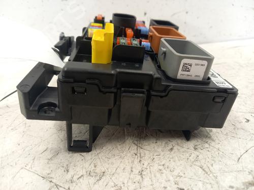 Used Fuse box Fuse box CITROËN C3 II (SC_) 1.4 HDi 70 (SC8HZC, SC8HR0, SC8HP4) (68 hp) 24131470 24131470