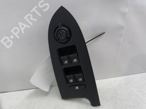 Used Left front window switch Left front window switch ALFA ROMEO GIULIETTA (940_) 1.6 JTDM (940FXD1A) (105 hp) 33317151 33317151