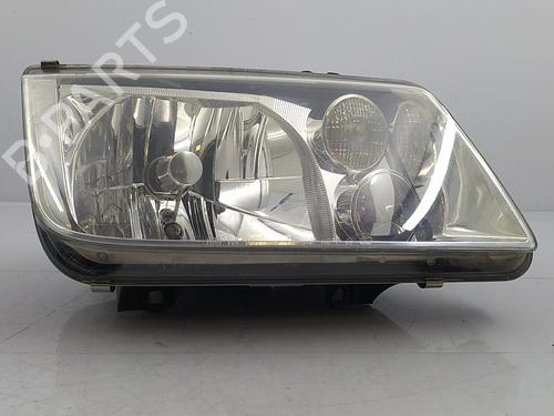 Used Right headlight Right headlight VW BORA I (1J2) 1.9 TDI (101 hp) 22825597 22825597