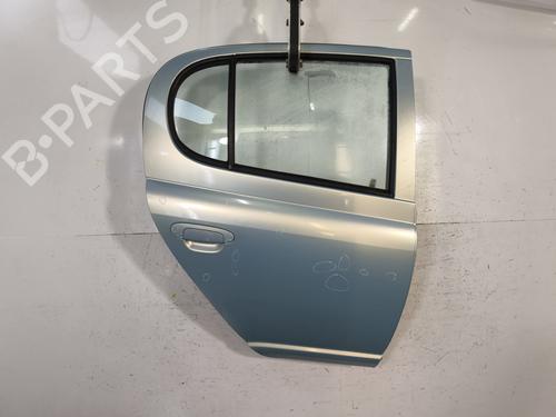 Dør højre bagtil TOYOTA YARIS (_P1_) 1.4 D-4D (NLP10_, NLP10R) (75 hp) 29598739