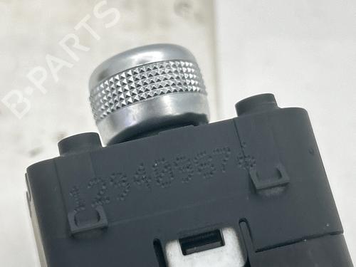 Used Mirror switch Mirror switch 38008759 38008759
