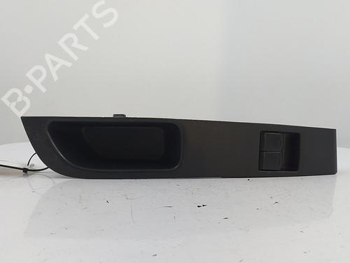 Used Switch NISSAN MICRA III (K12) 1.2 16V (80 hp) 22820004