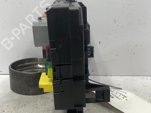 Used Fuse box Fuse box 22828259 22828259