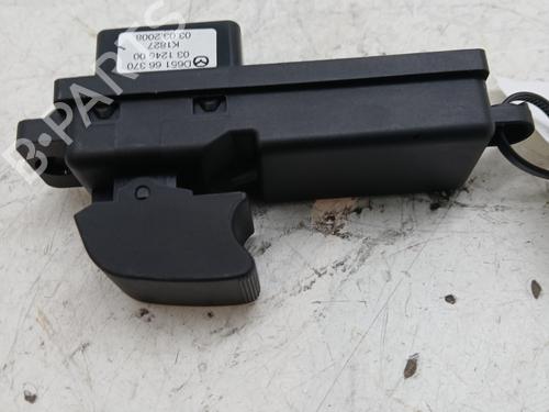 Used Right front window switch Right front window switch MAZDA 2 (DE_, DH_) 1.4 MZR-CD (68 hp) 31581914 31581914