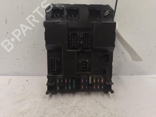 Used Fuse box CITROËN C5 I (DC_) 2.2 HDi (DC4HXB, DC4HXE) (133 hp) 25445487