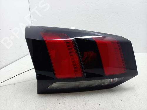 Used Left tailgate light PEUGEOT 5008 II (MC_, MJ_, MR_, M4_) 1.5 BlueHDi 130 (MCYHZJ, MCYHZR, MCYHZX) (131 hp) 32205007