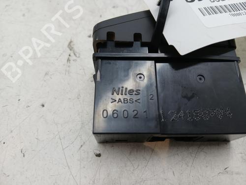 Used Warning switch Warning switch SUZUKI SWIFT V (AZ) 1.2 Hybrid (Mild Hybrid) (A2L412) (83 hp) 34365257 34365257