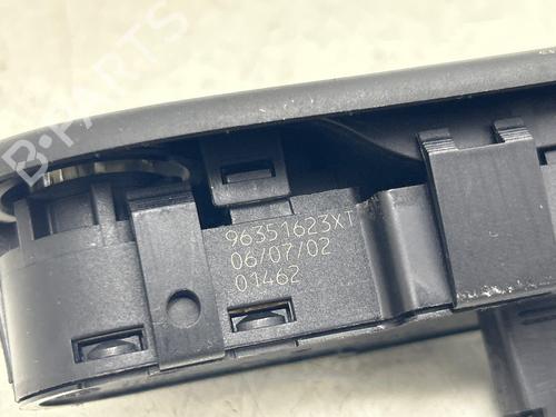 Used Left front window switch Left front window switch PEUGEOT 307 (3A/C) 1.6 16V (109 hp) 36172438 36172438
