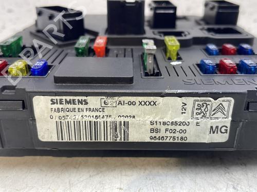 Used Fuse box Fuse box CITROËN C3 I (FC_, FN_) [2002-2013] 27288034 27288034