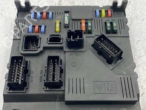 Used Fuse box Fuse box PEUGEOT 206+ (2L_, 2M_) 1.4 i (2LKFWA, 2MKFWA) (75 hp) 22839627 22839627