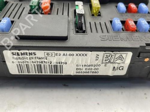 Used Fuse box Fuse box PEUGEOT 206 Hatchback (2A/C) 2.0 HDI 90 (90 hp) 22833089 22833089