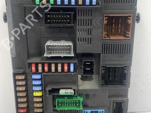 Used Fuse box PEUGEOT 208 I (CA_, CC_) 1.2 VTI 82 (82 hp) 22830481