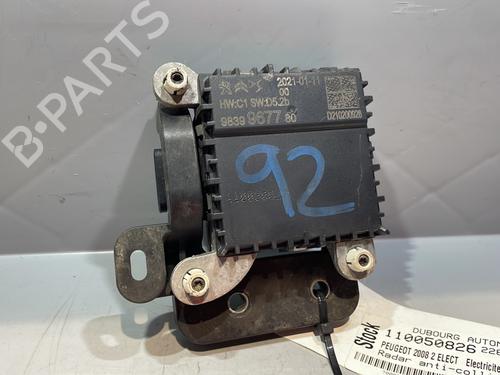 Used Electronic module Electronic module PEUGEOT 2008 II (UD_, US_, UY_, UJ_, UR_, UC_) e-2008 (UKZKXZ) (136 hp) 28823940 28823940