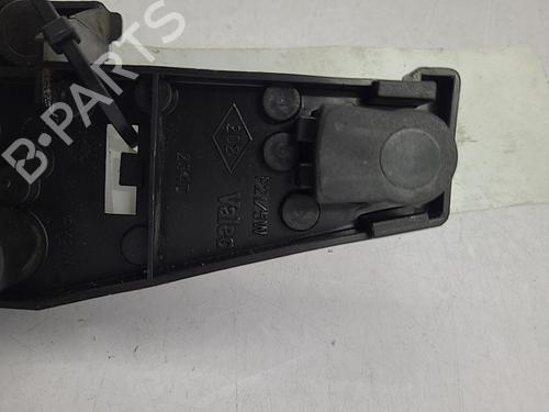 Used Lamp holder RENAULT LAGUNA II Grandtour (KG0/1_) 1.9 dCi (KG0G) (120 hp) 22824409