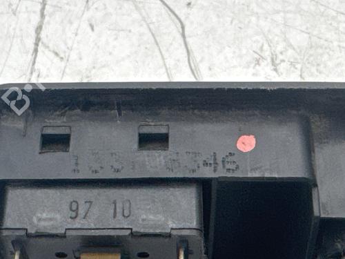 Used Left front window switch Left front window switch VW TRANSPORTER T4 Platform/Chassis (70E, 70L, 70M, 7DE, 7DL, 7D 2.5 TDI (102 hp) 39727427 39727427