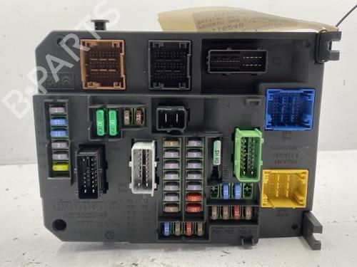Fuse box PEUGEOT 308 II (LB_, LP_, LW_, LH_, L3_) 1.6 BlueHDi 120 | BP22834910E1 