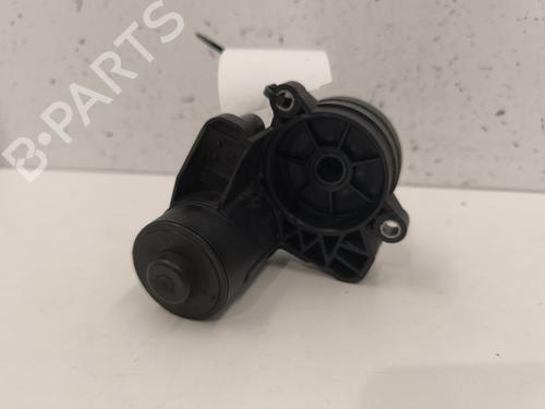 Used Electric handbrake AUDI A3 Sportback (8VA, 8VF) 1.6 TDI (110 hp) 26684585