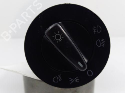 Used Headlight switch Headlight switch VW GOLF IV (1J1) 1.6 16V (105 hp) 22825160 22825160