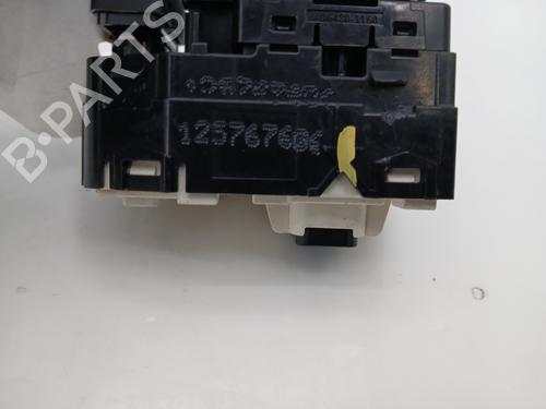 Schakelaar Spiegel Schakelaar Spiegel KIA STONIC (YB) 1.0 T-GDi (120 hp) 35961317 35961317
