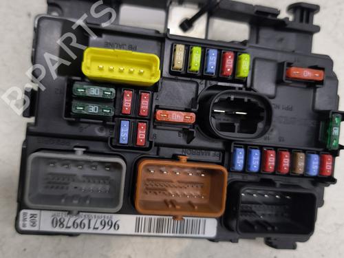 Fuse box CITROËN C3 Picasso (SH_) 1.6 HDi | BP30162488E1