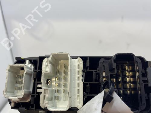 Left front window switch RENAULT LAGUNA II (BG0/1_) 1.9 dCi | BP29141371I27 
