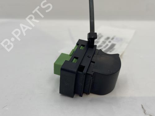 right-front-window-switch-fiat-tipo-saloon-356_-357_-2015-33160778 main image