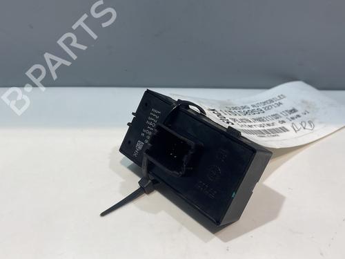 right-rear-window-switch-opel-astra-j-p10-2009-2010-2011-2012-2013-2014-2015-2016-30378995 main image