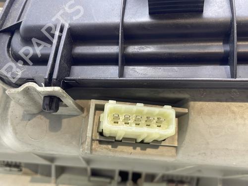 Right headlight PEUGEOT 806 (221) 2.0 HDI | BP30162575C29 