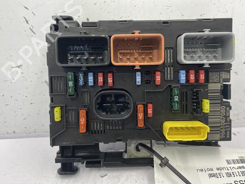 Used Fuse box PEUGEOT 307 (3A/C) 1.6 HDi (90 hp) 25280611
