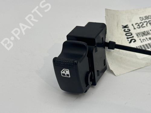 Used Right front window switch Right front window switch HYUNDAI TUCSON (JM) 2.0 CRDi All-wheel Drive (140 hp) 39727272 39727272