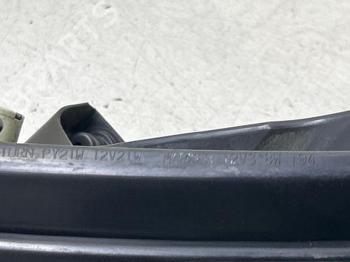 left-headlight-nissan-juke-f15-2010-2011-2012-2013-2014-2015-2016-2017-2018-2019-40204358 main image
