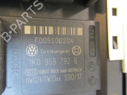 Used Front right window mechanism Front right window mechanism VW JETTA III (1K2) 1.9 TDI (105 hp) 22812618 22812618