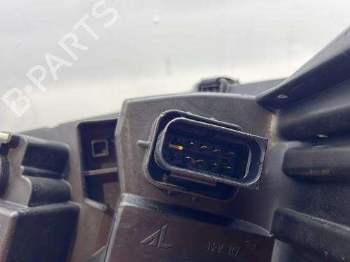 Right headlight PEUGEOT 308 II (LB_, LP_, LW_, LH_, L3_) 1.5 BlueHDi 130 | BP29388598C29 