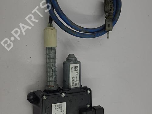 Used Electric handbrake PEUGEOT 5008 (0U_, 0E_) 1.6 HDi (112 hp) 22822369
