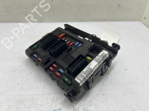 Used Fuse box Fuse box 38607370 38607370