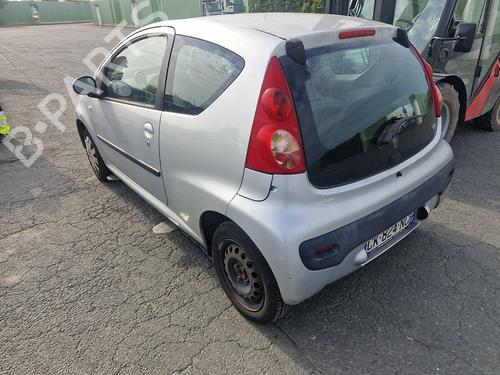 Left front door PEUGEOT 107 (PM_, PN_) 1.4 HDi | BP28610353C2 
